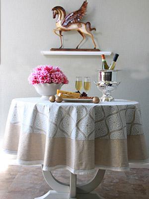 Vanilla Glace ~ White Gold Romantic Elegant Round Tablecloth
