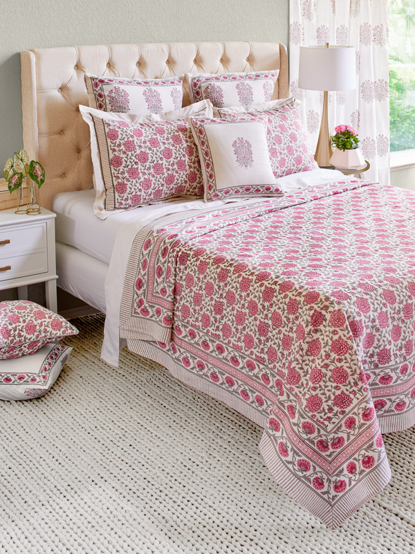 Pink floral bedspread, Light Bedding