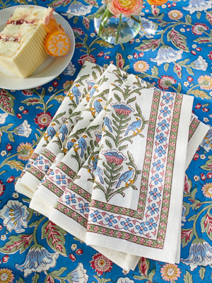 Belle Fleur Paisley Provence Bordered Print Country French Fabric Napkins  by Home Bargains Plus, Stain and Water Resistant, Wrinkle Free Floral  Tablecloth, Wrinkle Free Napkins, Set of 8 Napkins 