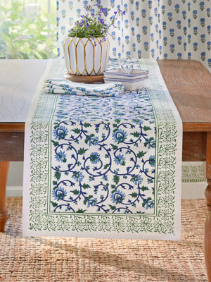 The Best Table Runner Ideas for a Round Dining Table - Sonata Home
