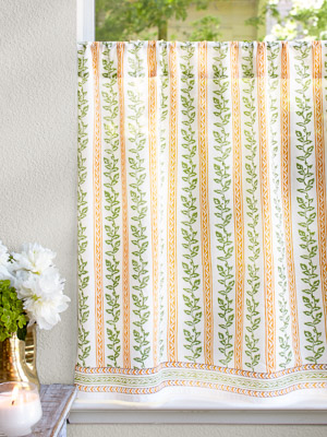 Sunflower Serenade - CP ~ Botanic Kitchen Curtain, Vine Print